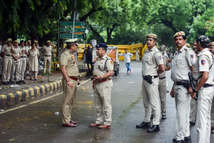 Delhi: Multiple schools receive bomb threats; no explosives found so far