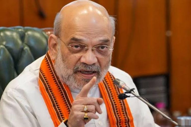 Opposition marches into Parliament premises, demands Home Minister to answer in the House