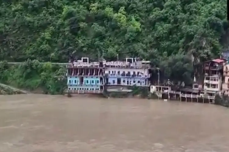 Uttarakhand: Heavy rain puts Rudraprayag on high alert as Alaknanda, Mandakini rivers swell