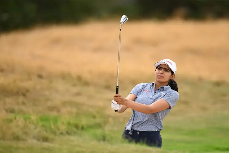 Diksha leads Indian challenge at PIF London Championship