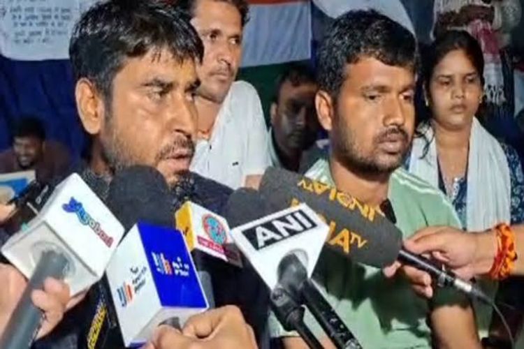 Protesters announce 11-member team to hold talks with government over 'irregularities' in job exams