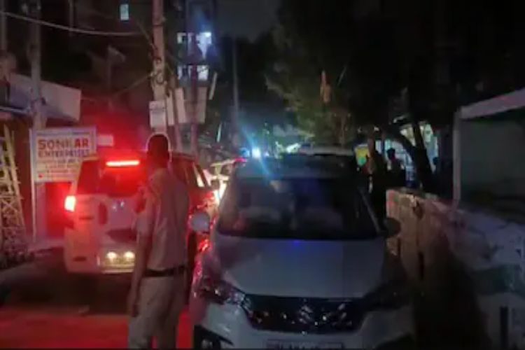 Delhi Police seizes 2.82 lakh banned foreign cigarettes worth Rs 1 crore