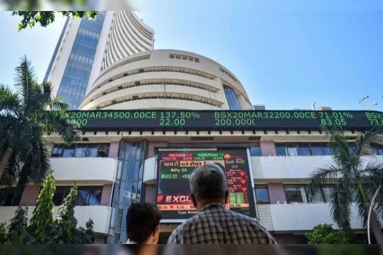 The stock market fell due to selling in banks and financial stocks, Sensex fell by 456 points.