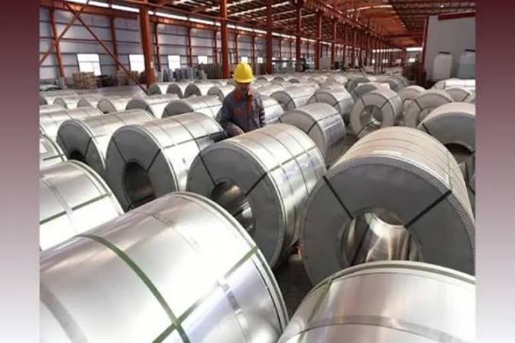 Aluminium futures rise on fresh buying