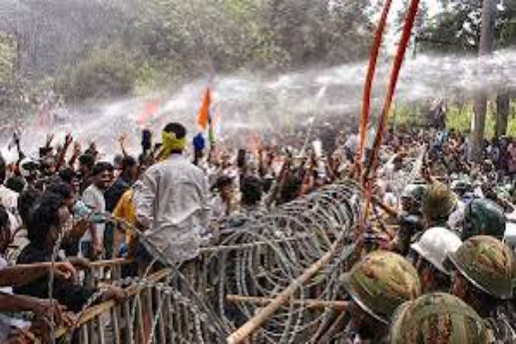 Students march to Jharkhand Assembly to protest exam irregularities, clash with police