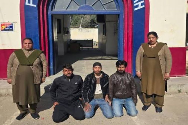 Heroin recovered in Jammu and Kashmir, three people including a minor detained