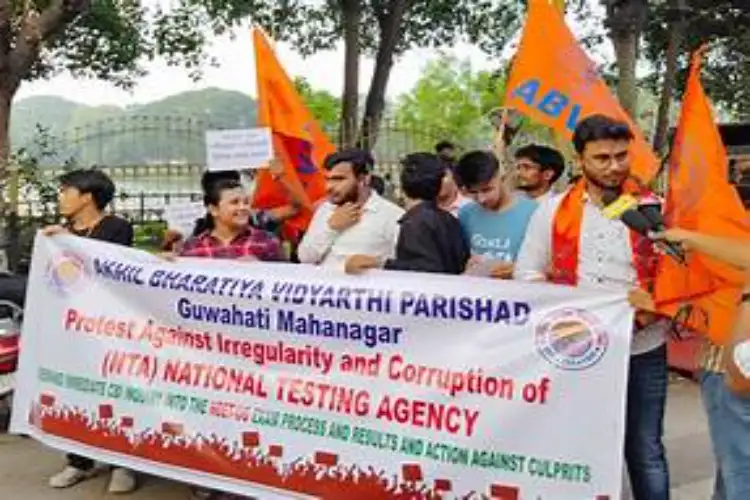 Face-off in Ranchi as ABVP stages major protest march to Assembly over exam irregularities