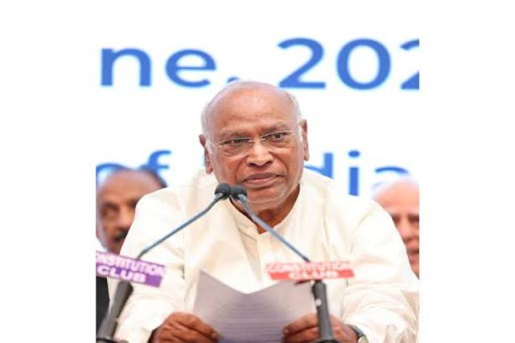 Opposition not deviating from its goal, has stuck to its demands from the beginning: Kharge