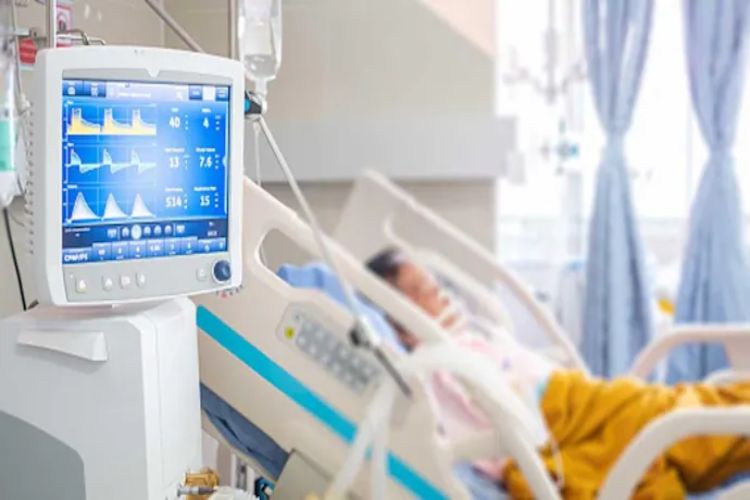 Private hospital room rates in cities should not exceed three-star hotel rooms: Parliamentary panel