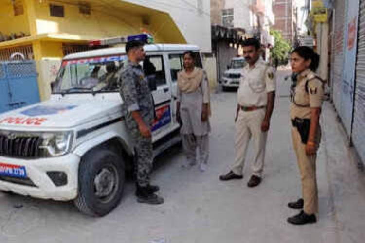 Bihar: DIG of Champaran Range and security personnel injured in road accident