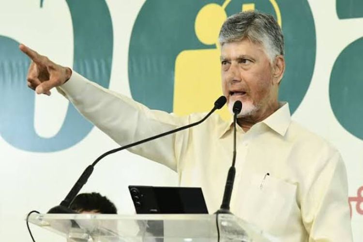Police should use technology for 'digital arrests' and tackle cyber crime: Naidu