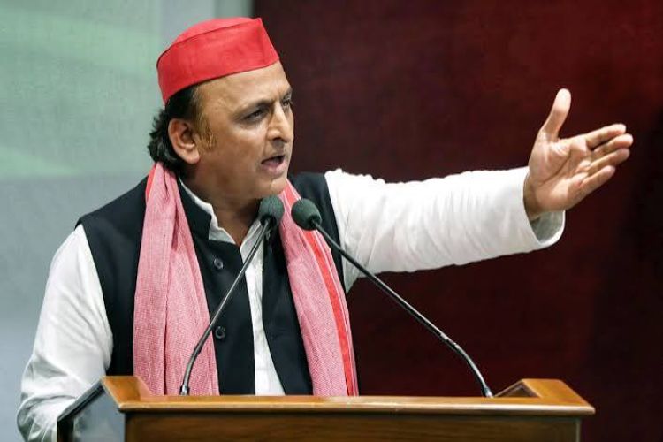 Akhilesh attacks BJP amid speculation of Rs 20,000 aid to women