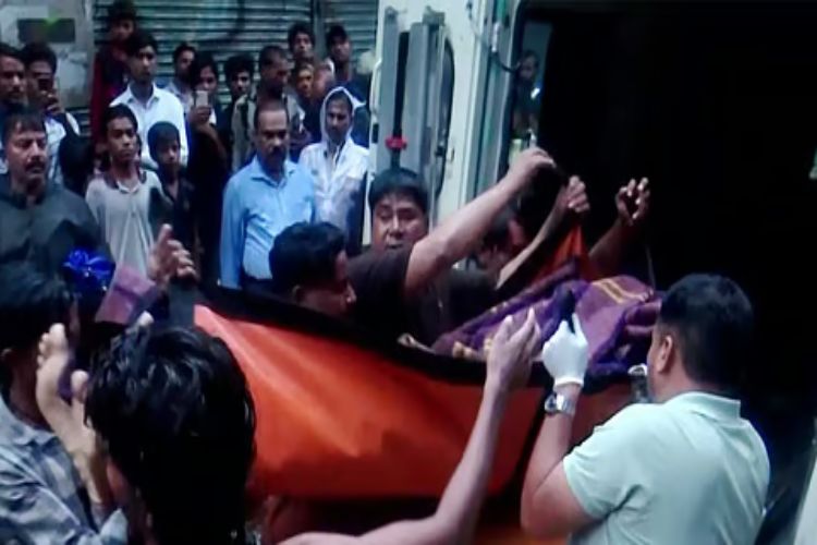 Death toll in Mumbai landslide rises to eight, rescue operation called off