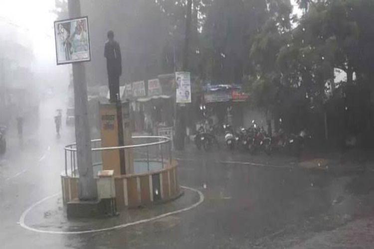 Heavy rains lash Chittorgarh and Mount Abu in Rajasthan