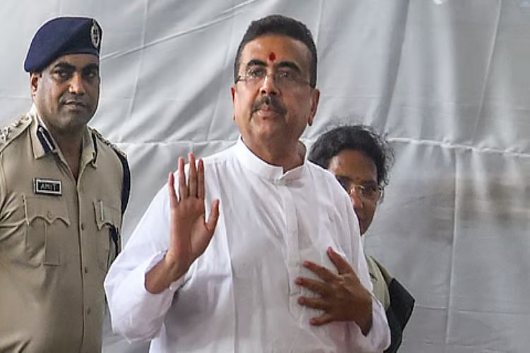 Bengal CM praises Barrackpore police chief for arrests in RG Tax case