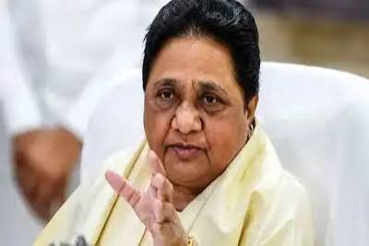 Senior IPS officer's mother's murder 'highly worrying': Mayawati