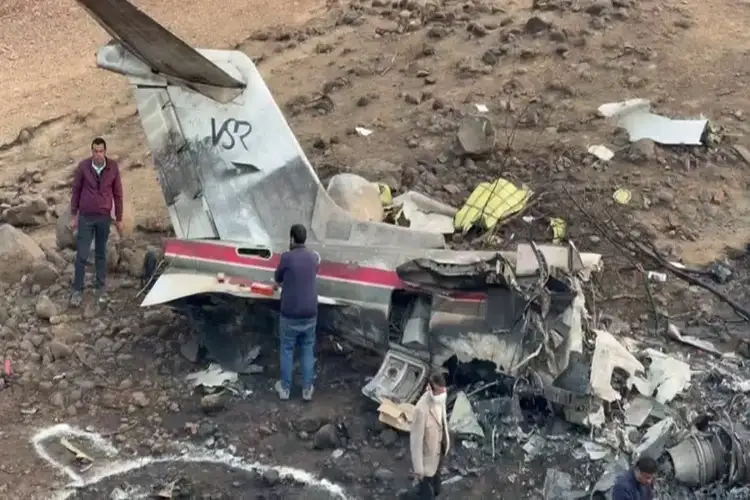 US: Charter plane with eight aboard crashes in Alaska
