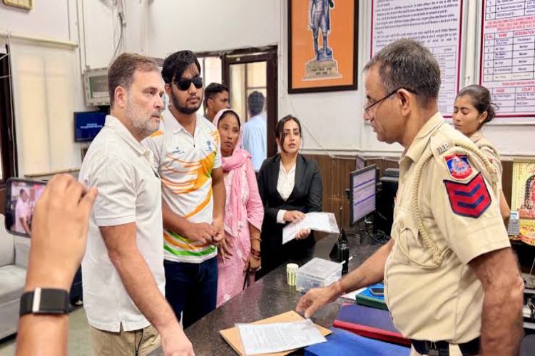 Rahul Gandhi staged a sit-in at the DCP's office, demanding registration of an FIR in the pellet gun case.