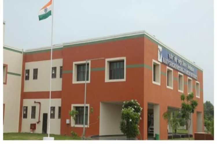 Rajiv Gandhi Aviation University will be expanded in Amethi