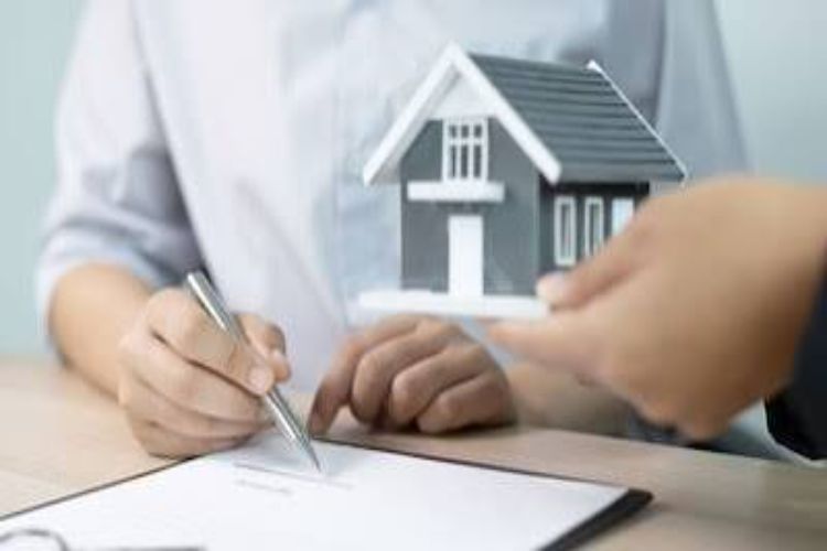 Housing sales in eight major cities declined by 6% in April-June: PropTiger