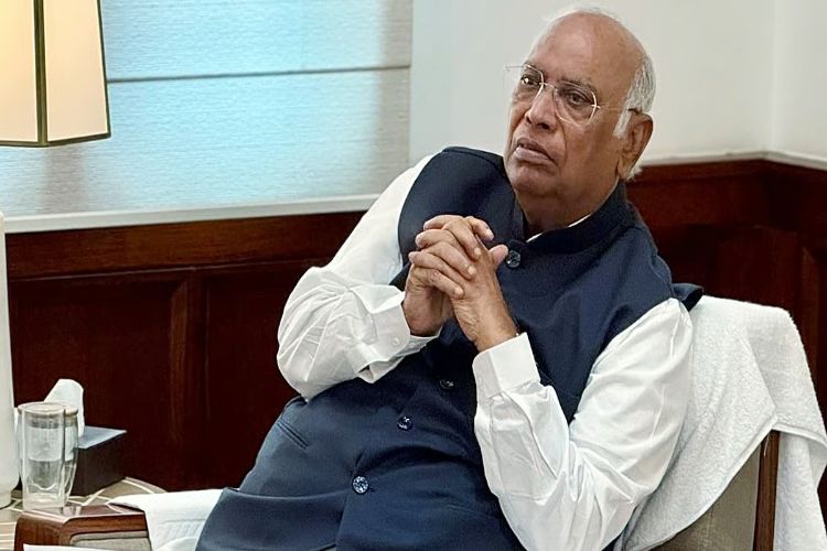 Modi government has put the future of an entire generation at risk: Kharge