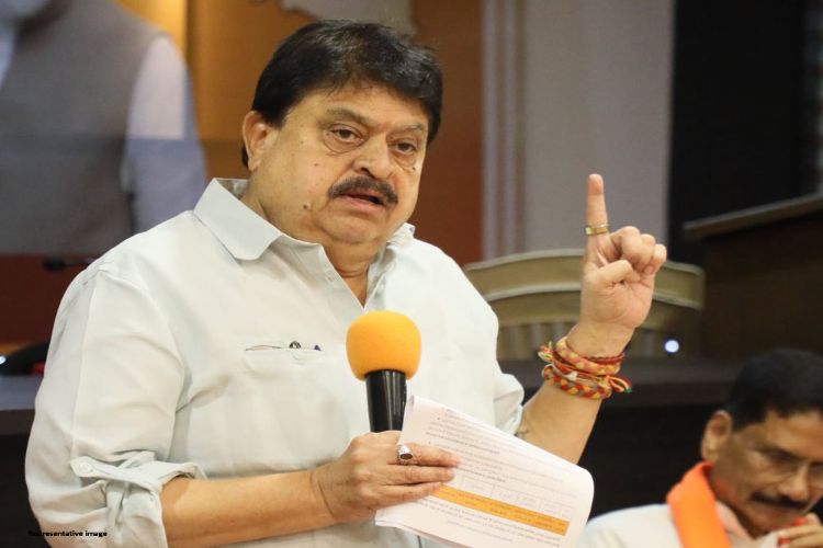 Telangana BJP president begins 48-hour hunger strike demanding tuition fee reimbursement