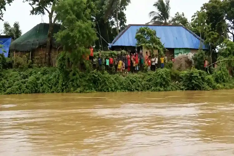 Nara Lokesh leads efforts to rescue AP residents stranded, missing in Nepal floods