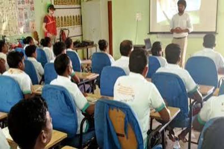 From guns to Rakhi: Former Maoists learn skills at a Chhattisgarh rehabilitation centre