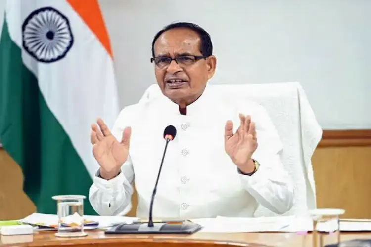 Shivraj Chouhan visits Amritsar, targets Congress over women's reservation