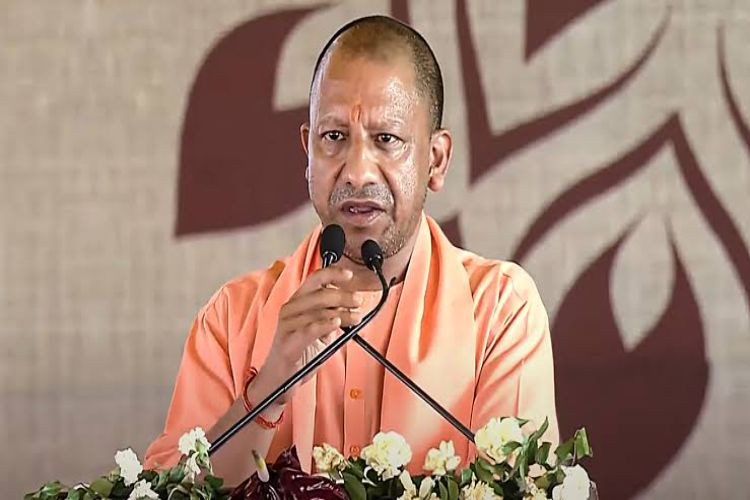 Sports Day: Yogi and several other leaders paid tribute to Major Dhyan Chand on his birth anniversary