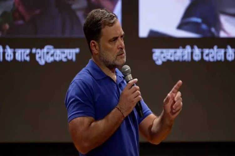 Rahul Gandhi urges PM to file FIR under SC/ST Act in 'purification' case