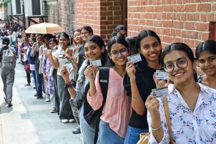 DUSU elections: Student groups contact new students, seek suggestions on manifesto