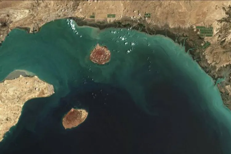 Iran retaliates against the US; missile attacks on US bases in Jordan.