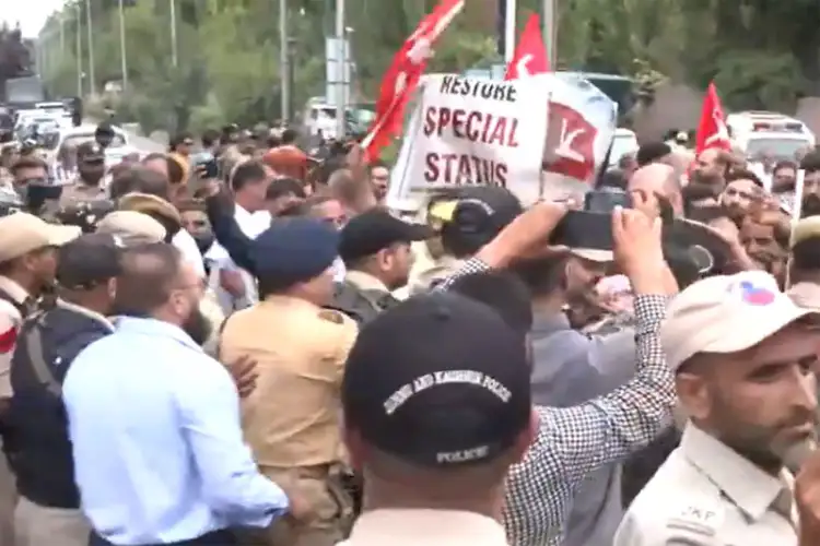 J-K: NC leaders protest near BJP office in Srinagar, demand restoration of statehood