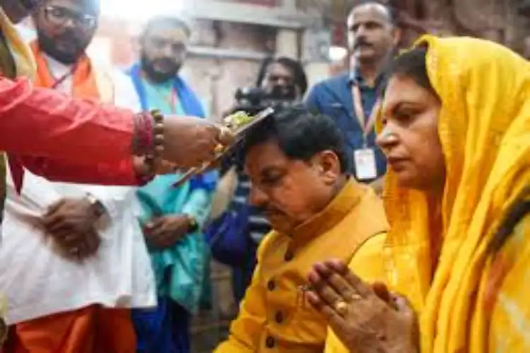 Madhya Pradesh CM Mohan Yadav offers prayers at Dwarkadhish Temple in Gujarat