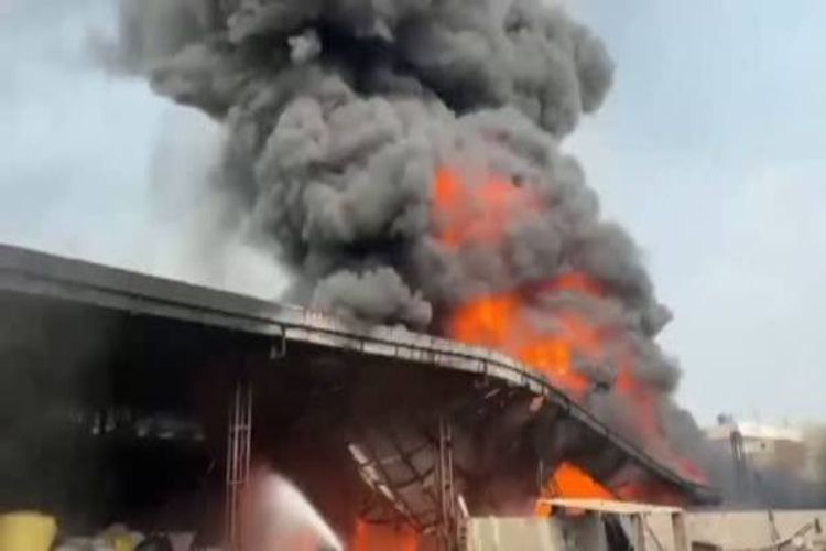 A massive fire broke out in a mattress manufacturing factory in Jalandhar, Punjab.