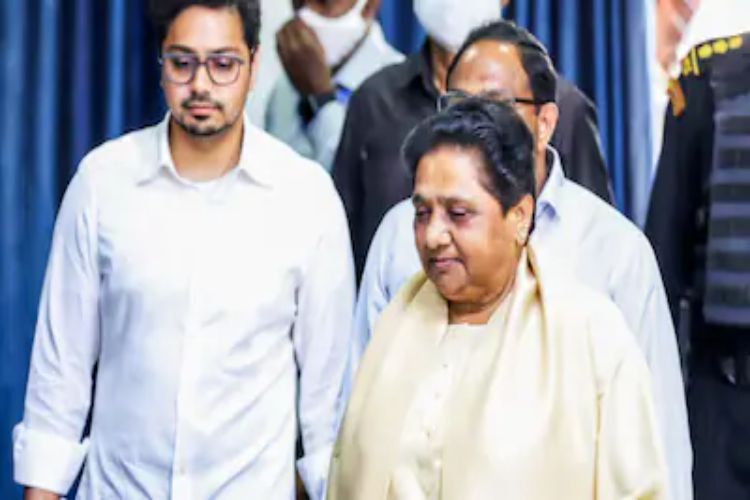 Nephew Akash Anand immature in Mayawati's eyes; Explained the difference between the words and actions of the Sangh