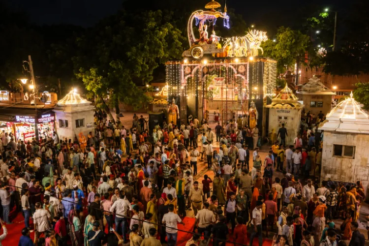 Krishna Janmashtami Celebrations Peak In Mathura Amid Rain And Devotional Fervor