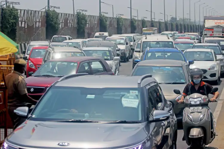 India’s passenger vehicle market tilts towards cleaner fuels; alternatives cross petrol: Report 