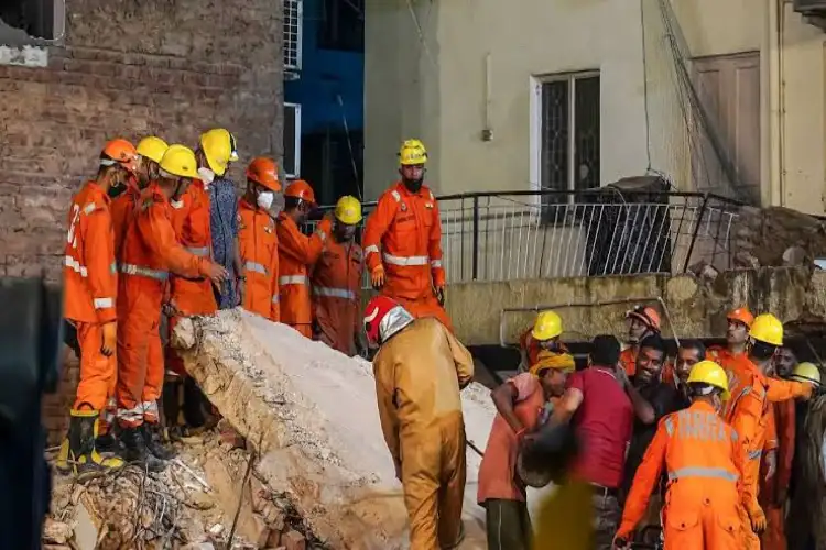 Delhi Police issue lookout circular against Satya Niketan building owner; rescue operations likely to end by evening, says MLA