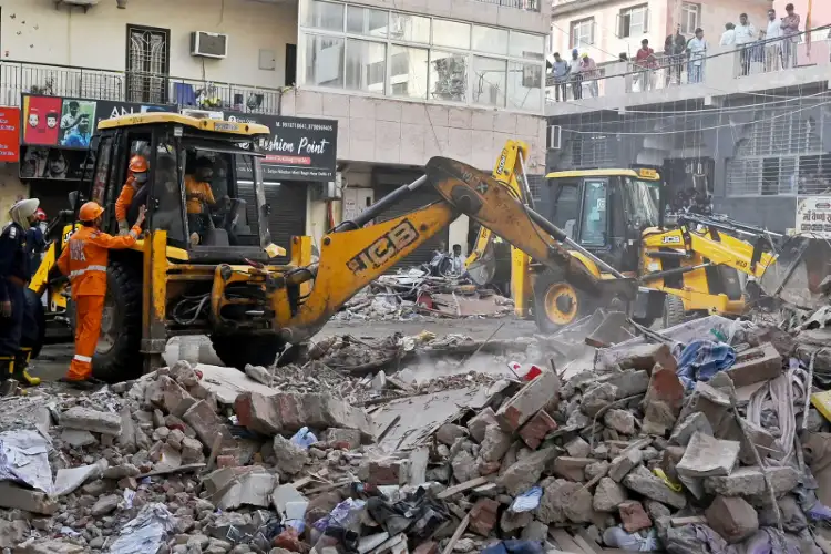 Delhi Govt cracks whip, 5 MCD officials suspended after Satya Niketan building collapse