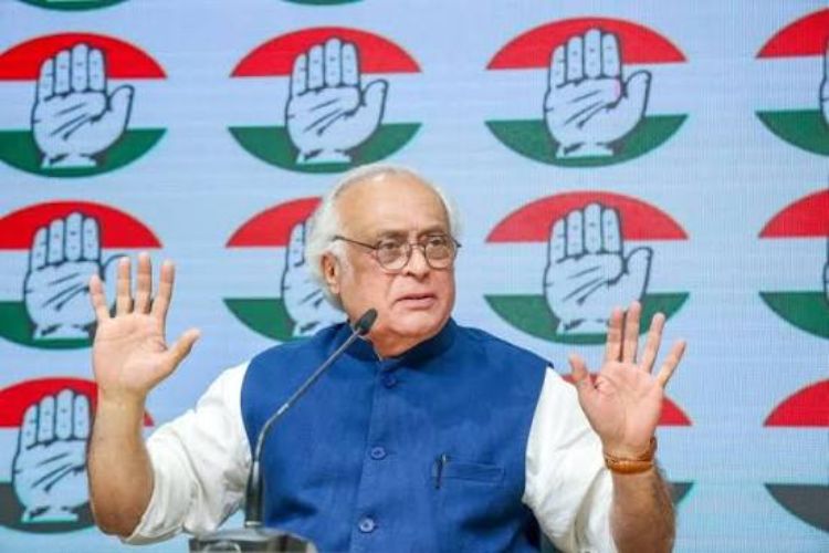 Home Minister trying to seghly tainted' two-thirds majority: Congress