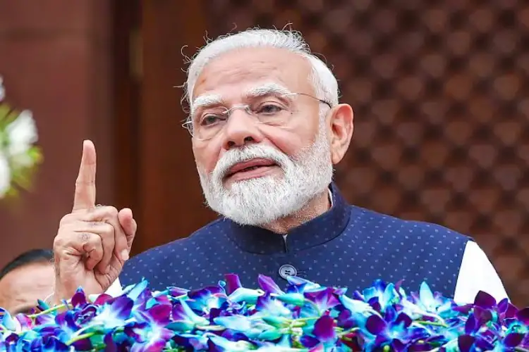 Gujarat: PM Modi lays foundation stone, inaugurates development projects worth over Rs 35,000 crore in Vadodara