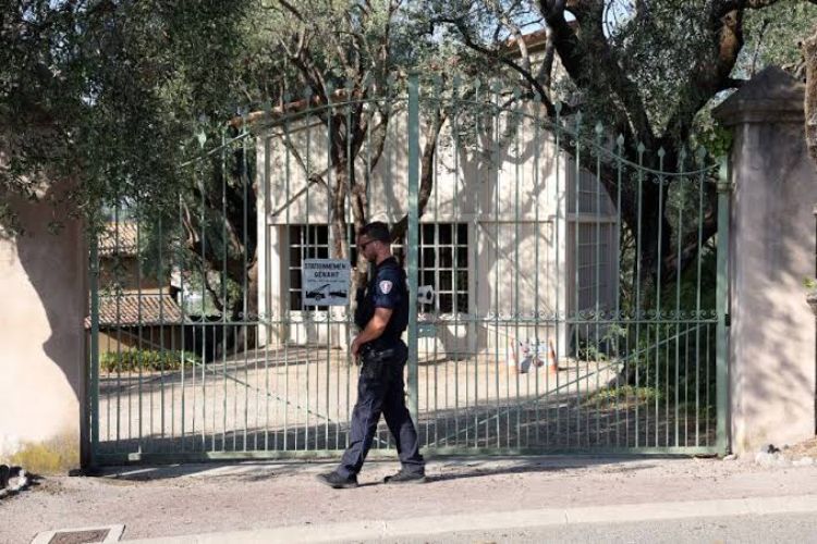 Four precious Renoir paintings stolen from a museum in France