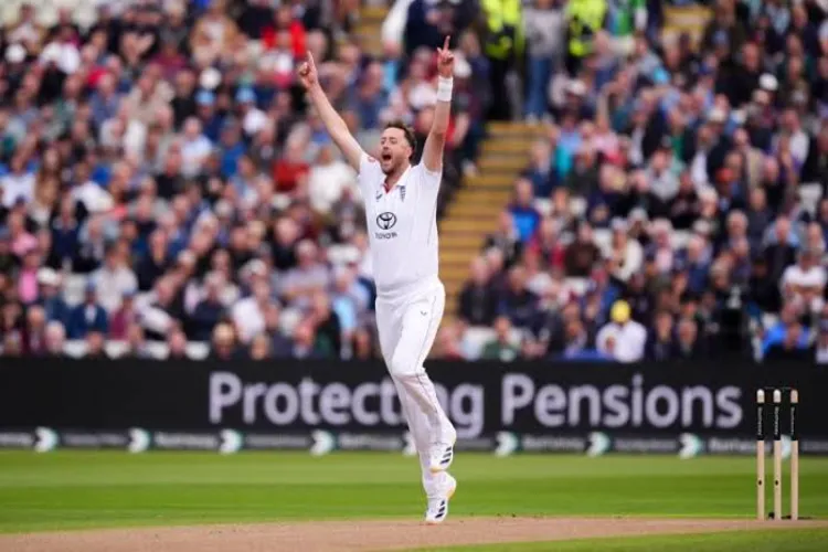 England dominate Day 1 of Edgbaston Test; Pakistan bowled out for 133.