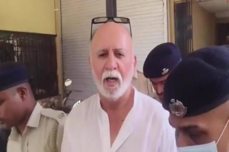 Former Tehelka editor Tarun Tejpal surrenders before Goa court, sent to jail