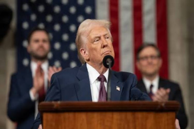 US judge blocks proposed new visa rules for foreign students and journalists