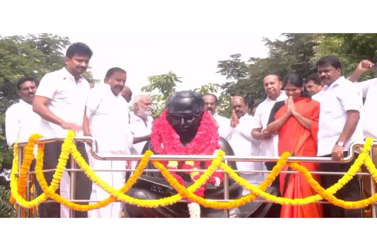 Political leaders across parties remember Annadurai's legacy in Chennai