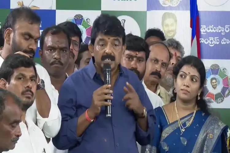 YSRCP chief Jagan Reddy offers prayers to Bhagwan Vishwakarma