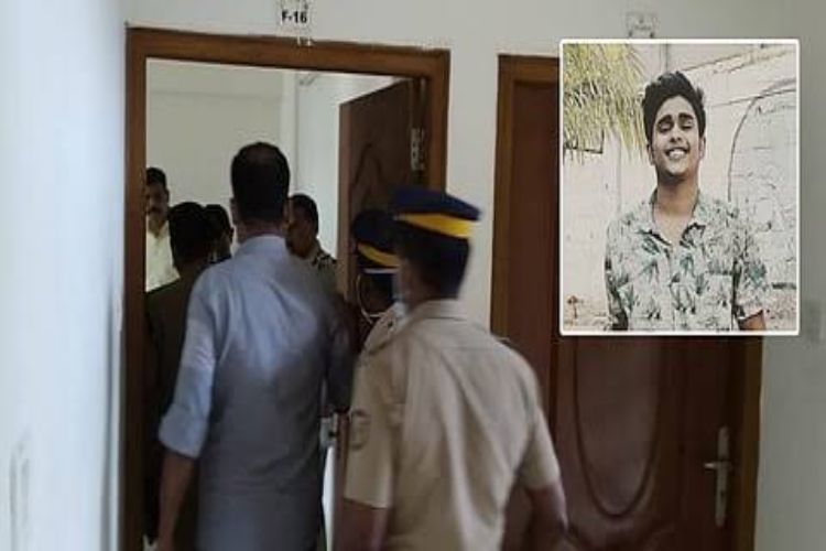 In Kannauj, an elderly man sleeping in the veranda of his house was murdered with a sharp weapon.